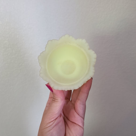 ⭐️Vintage⭐️Fenton Custard Hobnail Uranium Glass Fairy Lamp - Picture 2 of 11